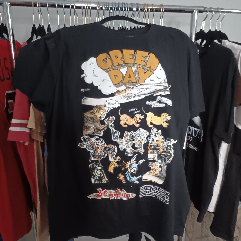 Large green day
